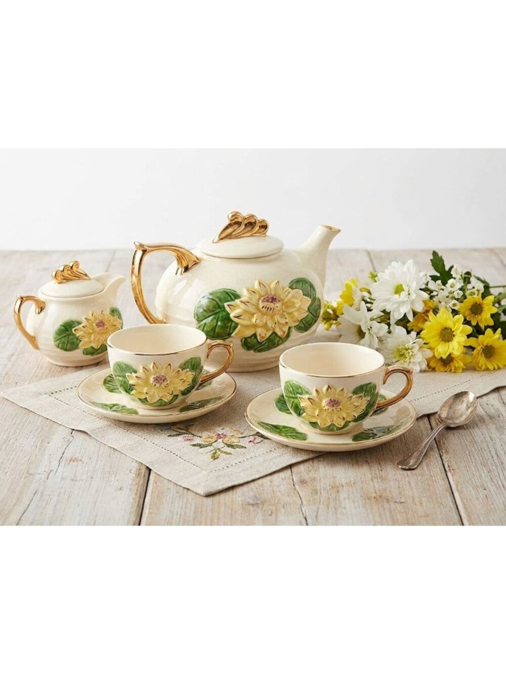Hull Pottery Water Lily Teapot Vintage Floral Ceramic Teapot Gold Handle USA